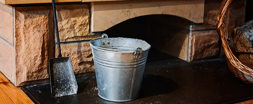 Clean The Fireplace Mantle And Hearth in Bellaire, Texas